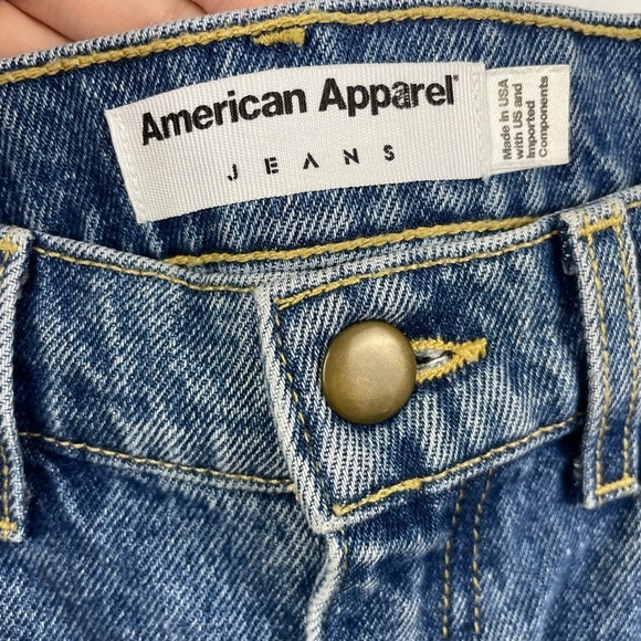 ❌SOLD❌ American Apparel | Cuffed High Waist Non-Stretch Jean Shorts Size 28 - Picture 5 of 7